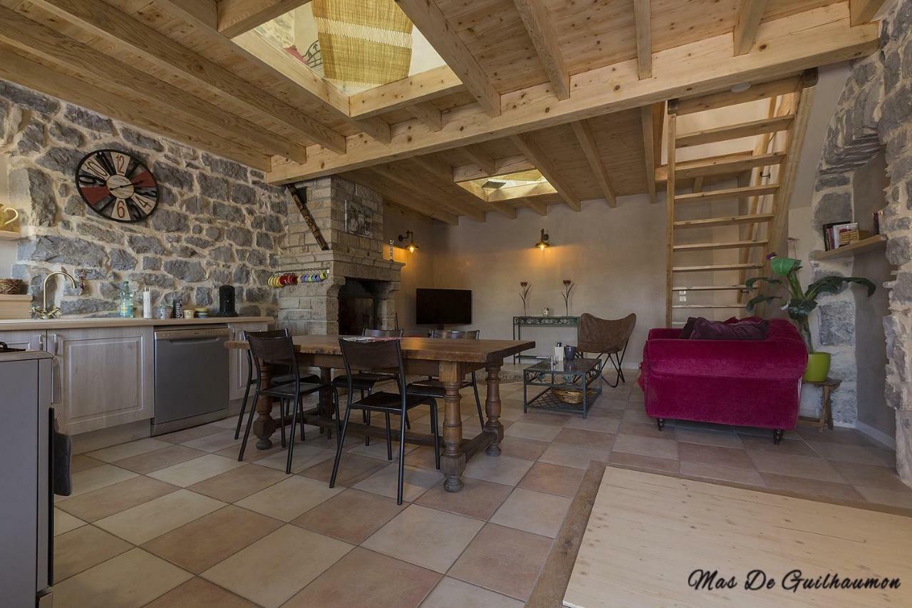 Villa Mas de Guilhaumon côté hameau à Joyeuse Extérieur photo